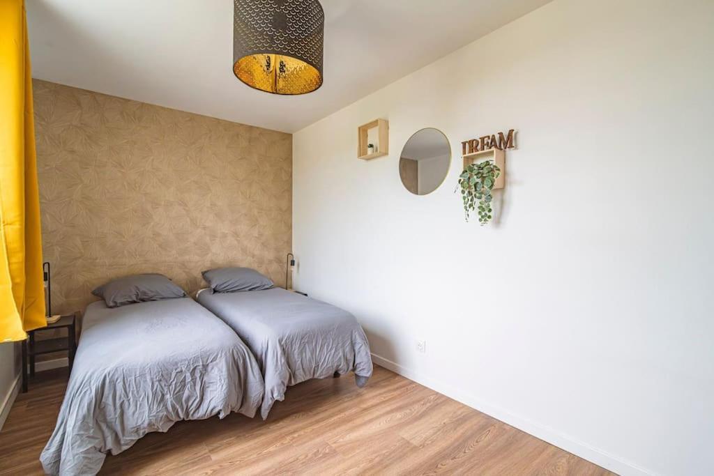 "Le Chaleureux" Appartement Pour 4 Personnes Isles-sur-Suippe Exteriör bild